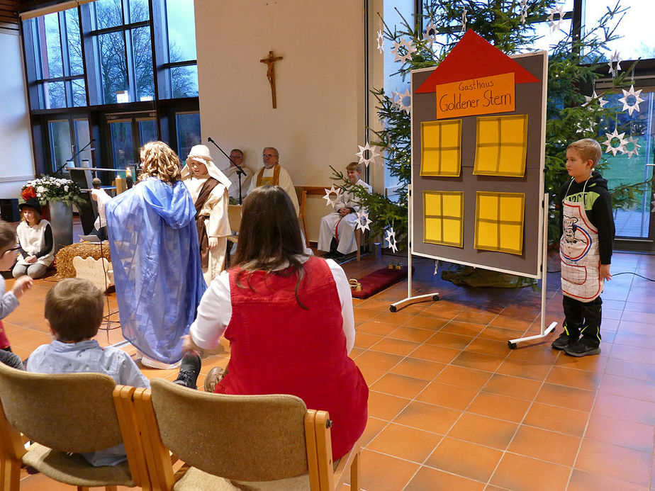 Kinderchristmette mit Krippenspiel (Foto: Karl-Franz Thiede)